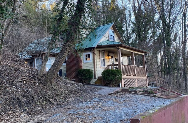 Hillside Hideaway in Lowertown Harpers Ferry