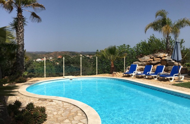 Hilltop villa with stunning views,. Inc. air-con,and BBQ. n