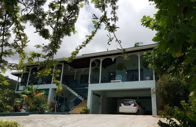 Hillview Sanctuary | Birdsong Pool Wellness Sunset