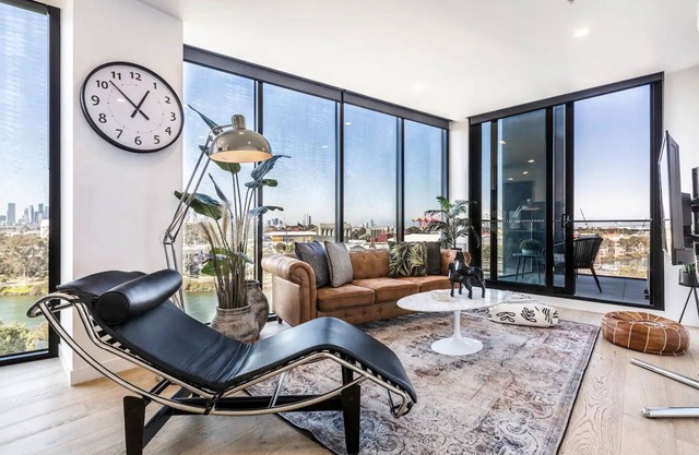 Hip Condo on Maribyrnong River ~ Cityscape Views!