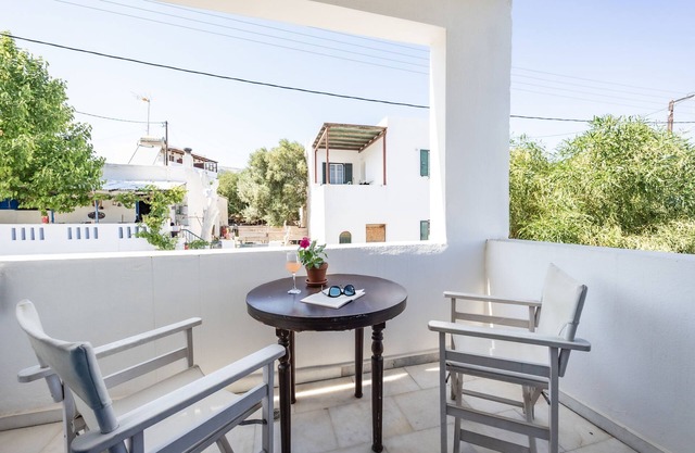 Hippocampus - Standard Triple Studio