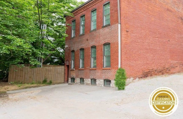 Historic 3BR Soulard Carriage House/ABODEbucks