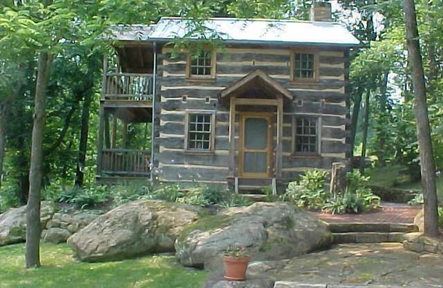 Historic Cabin On 300 Acre Farm In Amish Country