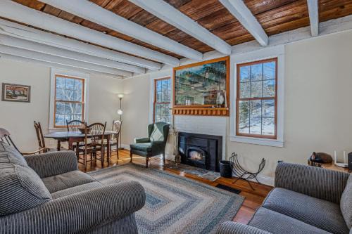 Historic Charm Located On the River - Rustic Chic