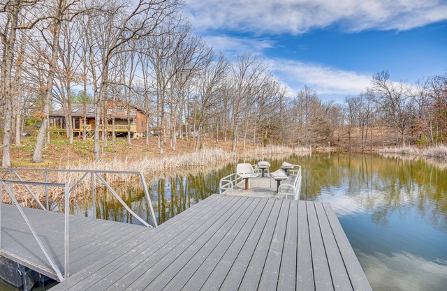 Historic Clark Cabin w/Deck & Fishing Pond Access