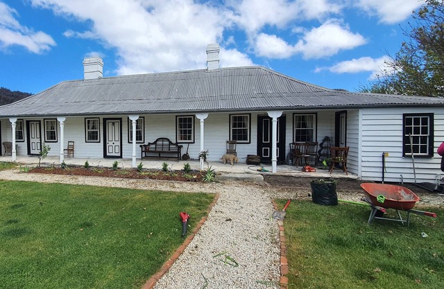 Historic Collits Inn