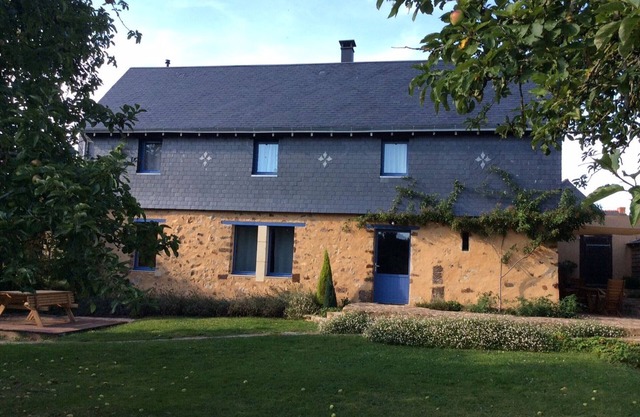 Historic Cottage in Nature Reserve with Modern Comforts, Near Forest, 8 Guests, Accessible
