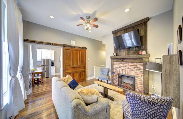 Historic Downtown Hawley Loft