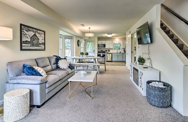 Historic Dtwn Home: 2 Mi to Military Park!