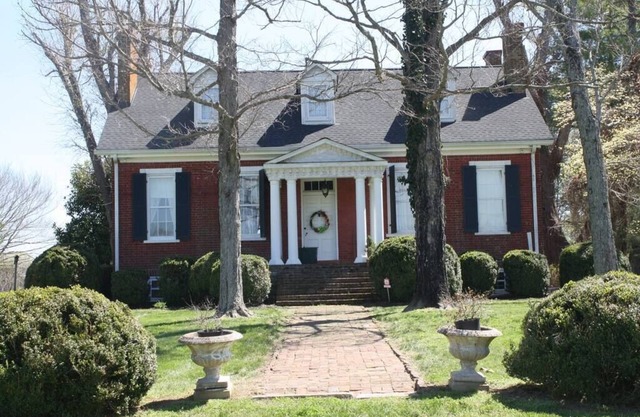 Historic Hideaway 1828 Home 6 FP