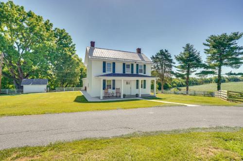 Historic Jefferson Farmhouse - Hike, Bike and Raft!