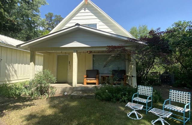 Historic Lake Roosevelt Home