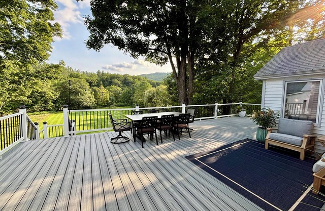 Historic Riverfront House: 5 Bedrooms 3.5 Baths on 5 Acres