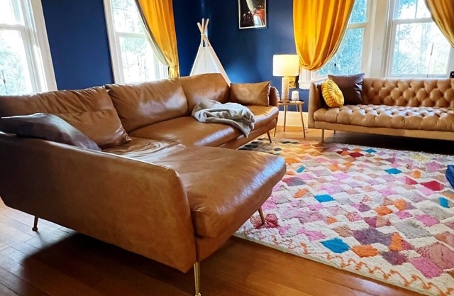 Historic Spacious Home 5 bed/2 bath