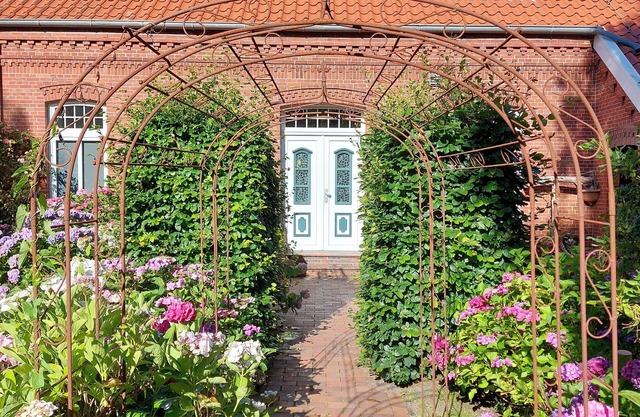 Historical Frisian country home with two bedrooms built in 1900