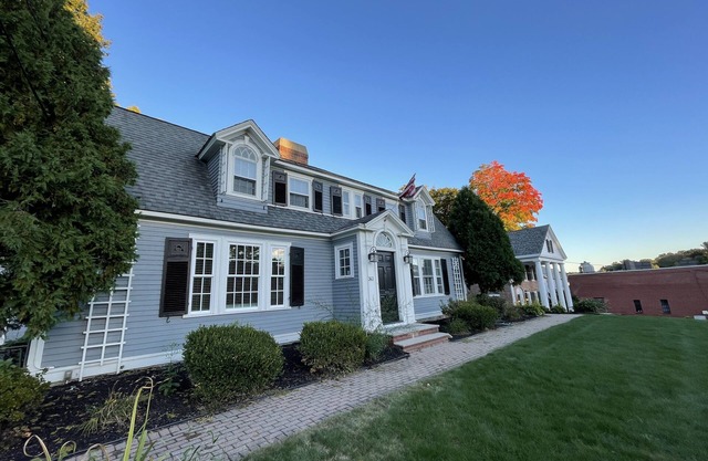 Historical Shawsheen Village 3 Bed 2 Bath House, 30 mins to Boston