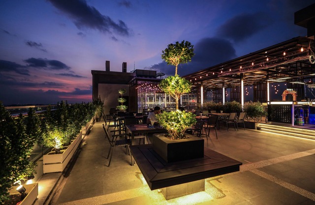 Hlaine Tet Hotel