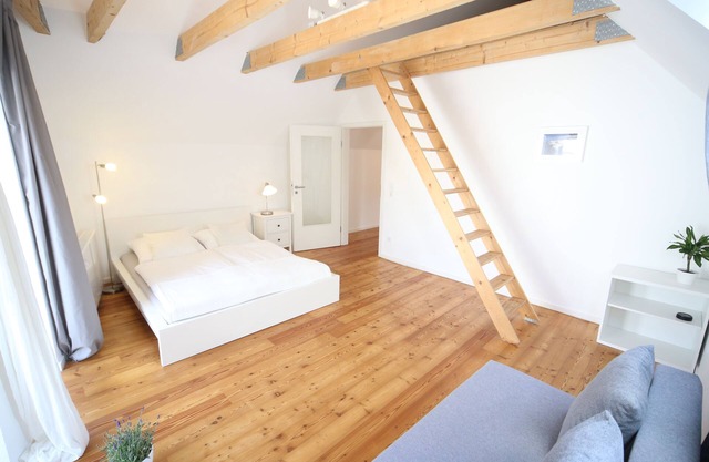 "Hofhaus": Cozy little house with Mediterranean courtyard & garden in Mainz