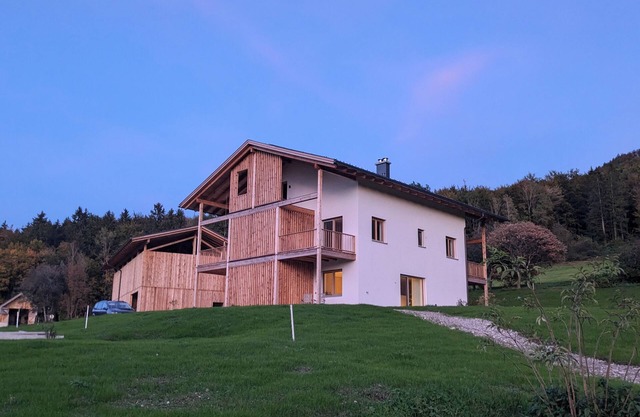 Hofstatt Salzburg - Neue Ferienwohnung im Grünen am Stadtrand von Salzburg