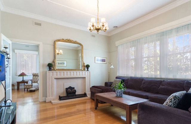 HogmortHomes 4BR 2km CBD Family & Pet Friendly