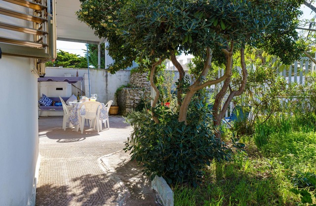 Holiday Accommodation "Villa Scirocco" near the Beach