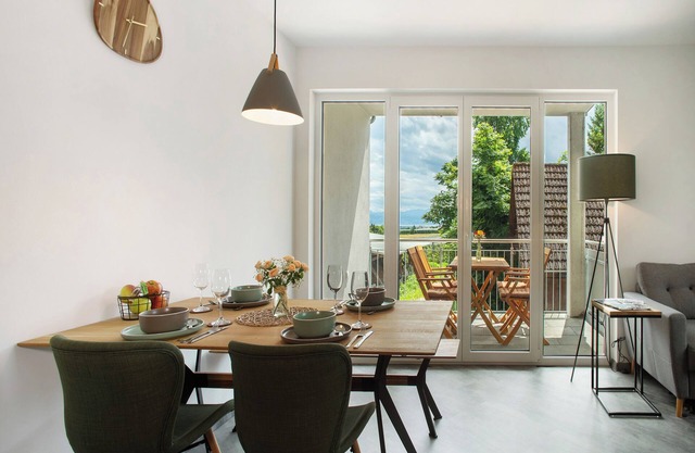 Holiday Apartment "Waldruhe Hof Schütterle" with Lake View, Shared Garden & Wi-Fi