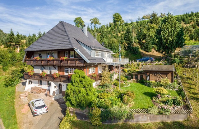 Holiday Apartment "Dalblick" with Mountain View, Private Terrace & Wi-Fi