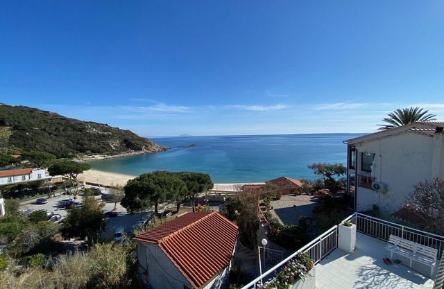 Holiday Apartment "Le Sirene Mono 2" near the Beach with Shared Terrace and Wi-Fi