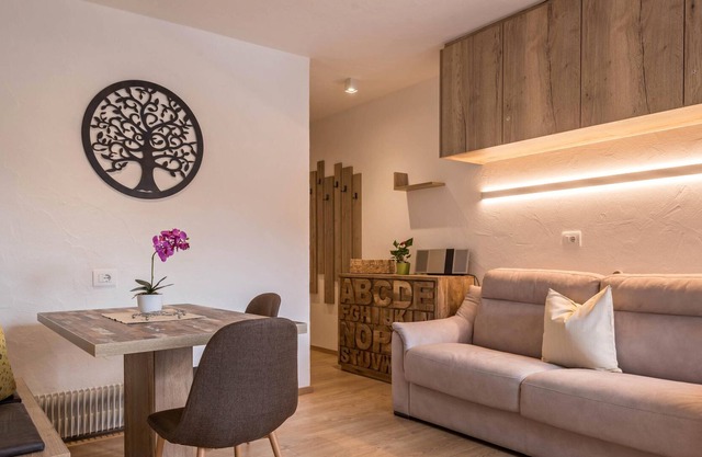 Holiday Apartment Cocoon Sweet Home with Mountain View and access to ski slopes