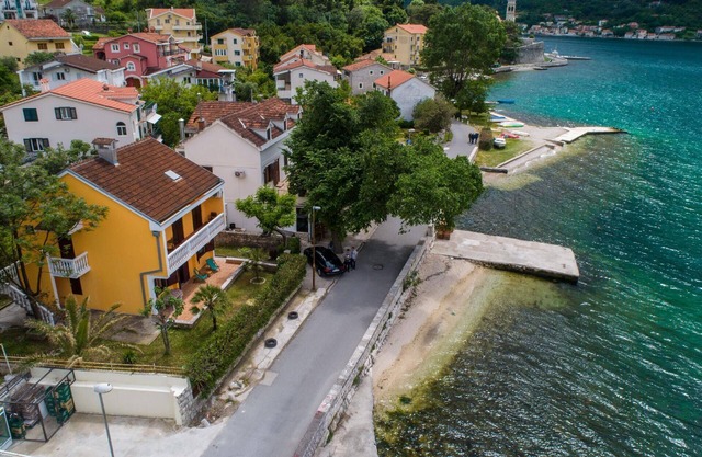 Holiday apartment Dobrota for 1 - 4 persons with 2 bedrooms - Holiday house