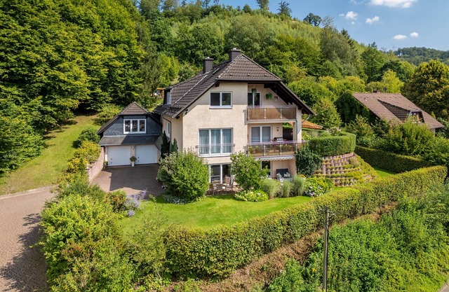 Holiday Apartment "Fasse" with Private Terrace and Wi-Fi