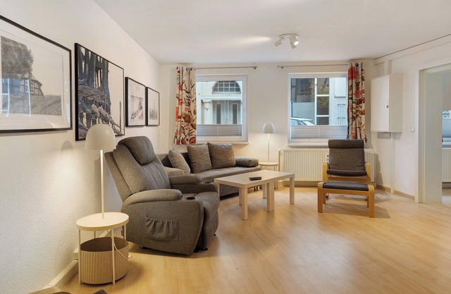 Holiday Apartment "Ferienwohnung im Denkmal" with Private Terrace & Wi-Fi