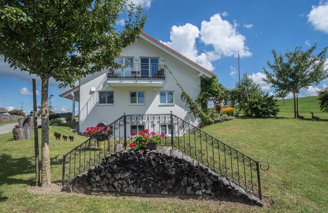 Holiday Apartment "Fichte" with Wi-Fi & Garden
