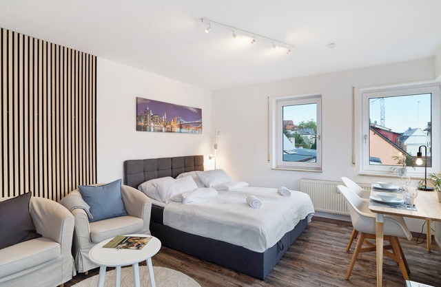 Holiday Apartment 'Hübsche Wohnung" with Balcony & Wi-Fi
