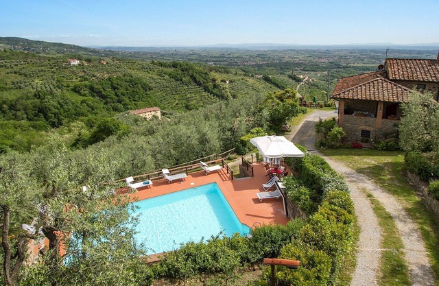 Holiday Apartment in Farrmhouse with Pool for 9 People