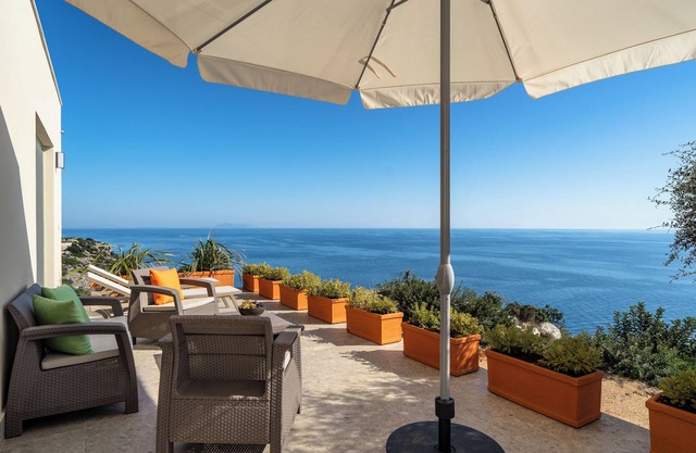 Holiday Apartment "Joy Breeze" with Sea View, Balconies & Wi-Fi