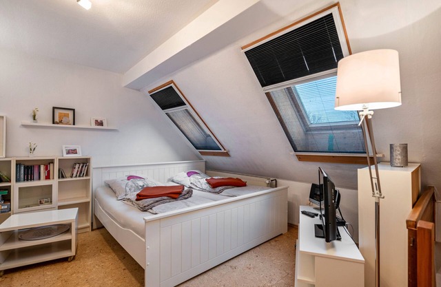 Holiday Apartment 'Lila' with Shared Garden and Private Beach Chair