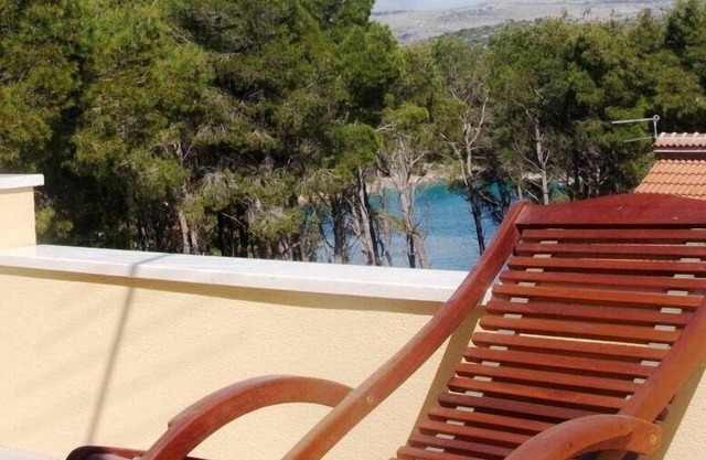 Holiday apartment Milna for 1 - 4 persons with 2 bedrooms - Twin house