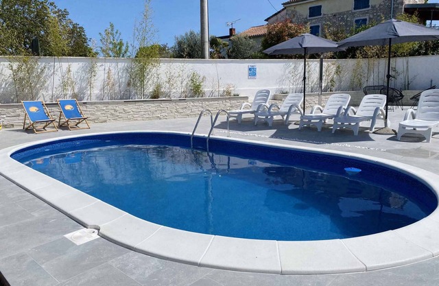 Holiday apartment mit Klimaanlage und Pool