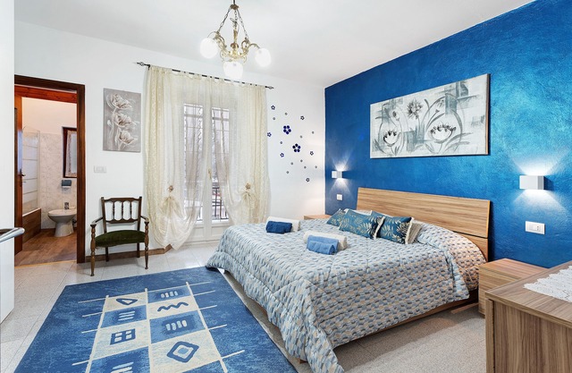 Holiday Apartment "Nel Blu Dipinto Di Blu" with Mountain View, Private Garden & Balcony
