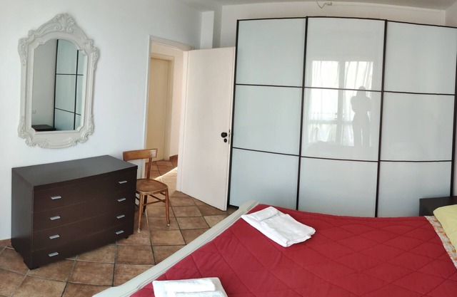 Holiday Apartment "Residenza Gaia" by the Lake with Garden