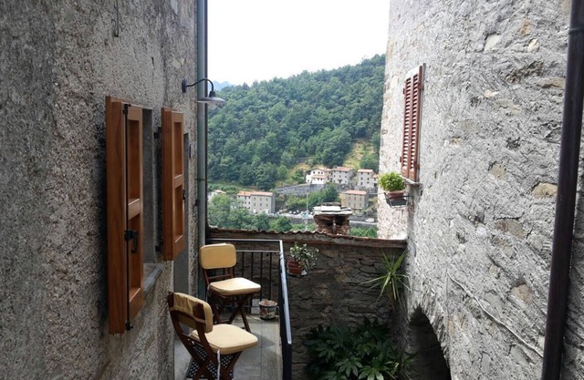 Holiday apartment Stazzema for 1 - 4 persons with 2 bedrooms - Twin house