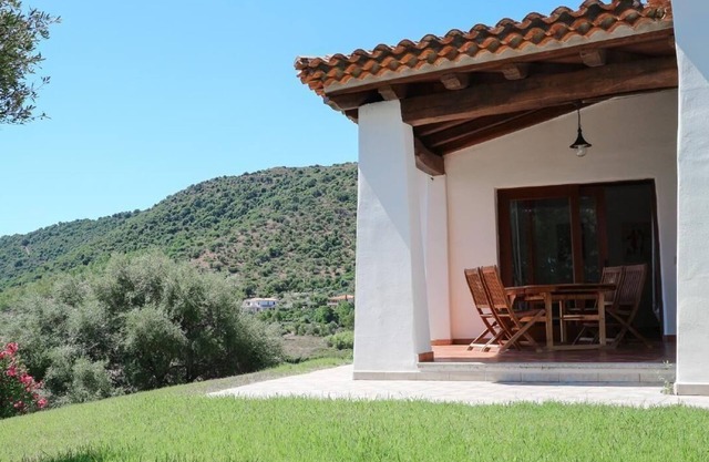 Holiday apartment Tanaunella for 1 - 4 persons with 2 bedrooms - Holiday apartment