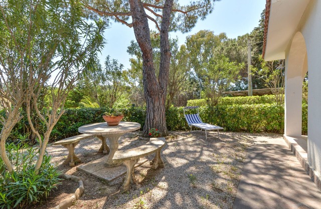 Holiday Apartment "Villetta Marmi" with Private Garden