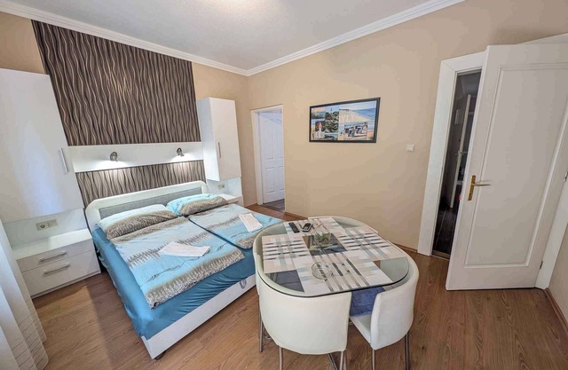 Holiday apartment with terrace and close to the beach