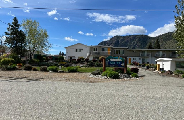 Holiday Beach Resort Motel