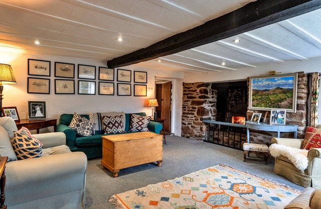 Holiday cottage with private garden, No Deposit