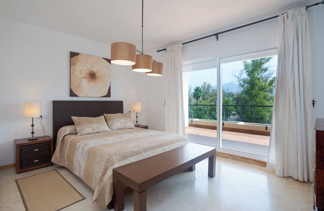 Holiday Apartment Guadalmina Alta with Mountain View, Shared Pool & Wi-Fi