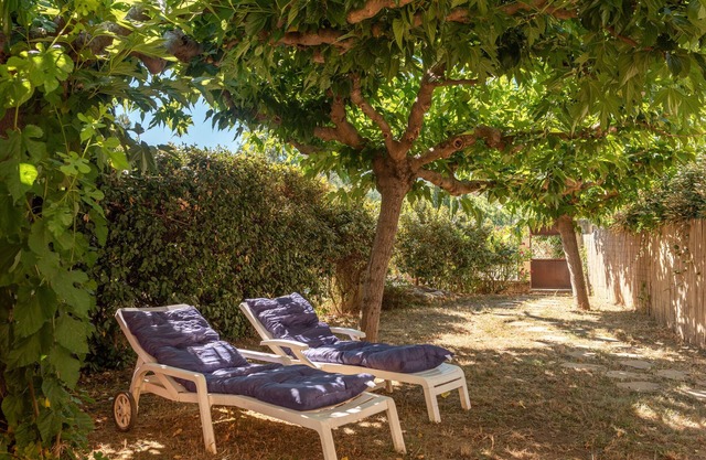 Holiday Home 'Saint Pierre' with Mountain View, Wi-Fi and Air Conditioning