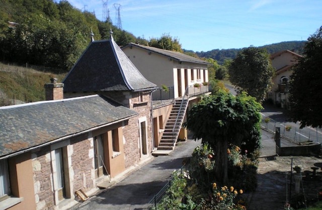Holiday Home 'Gîte Saint-victor-et-melvieu' with Mountain View, Private Terrace and Private Garden
